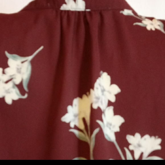 Gently-loved Sleeveless top - Picture 15 of 16